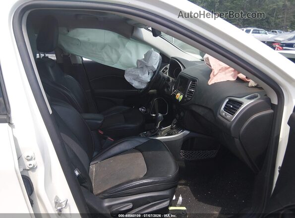 3C4NJDBB1KT741823 2019 JEEP COMPASS White Vista interior delantera
