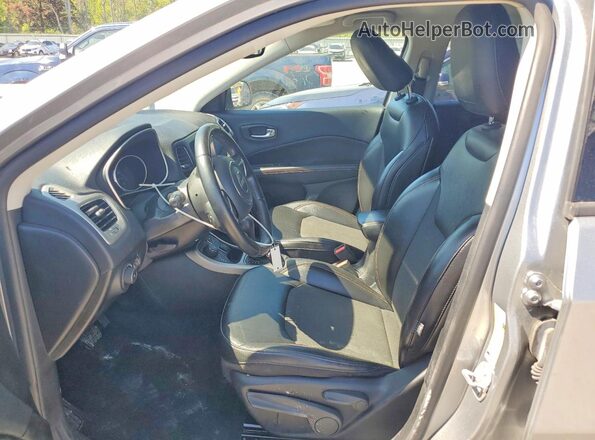 3C4NJDBB1LT138257 2020 JEEP COMPASS Gray Front interior view