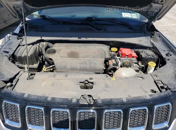 3C4NJDBB1LT138257 2020 JEEP COMPASS Gray Engine compartment view