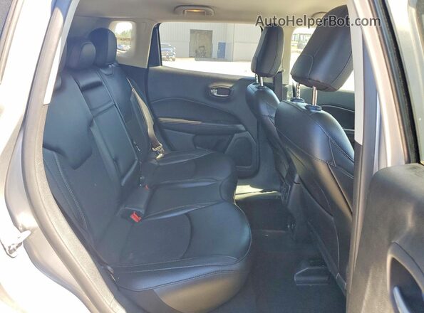 3C4NJDBB1LT138257 2020 JEEP COMPASS Gray Rear interior view