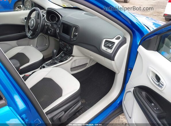 3C4NJDBB1LT258138 2020 JEEP COMPASS Blue Вид салону спереду