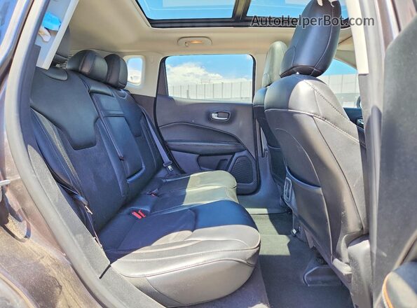 3C4NJDBB2HT636314 2017 JEEP COMPASS Gray Rear interior view