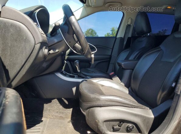 3C4NJDBB2JT155033 2018 JEEP COMPASS Угольный Вид салона спереди