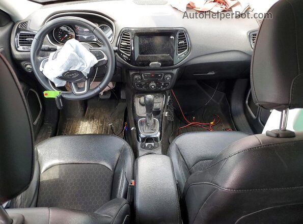 3C4NJDBB2JT433834 2018 JEEP COMPASS Red Vista del salpicadero