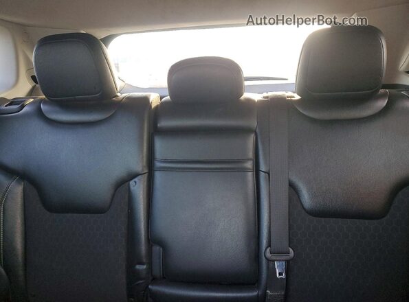 3C4NJDBB2JT434529 2018 JEEP COMPASS Серебряный Вид задних сидений
