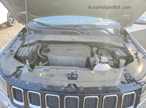 3C4NJDBB2JT434529 2018 JEEP COMPASS Серебряный Вид подкапотного пространства