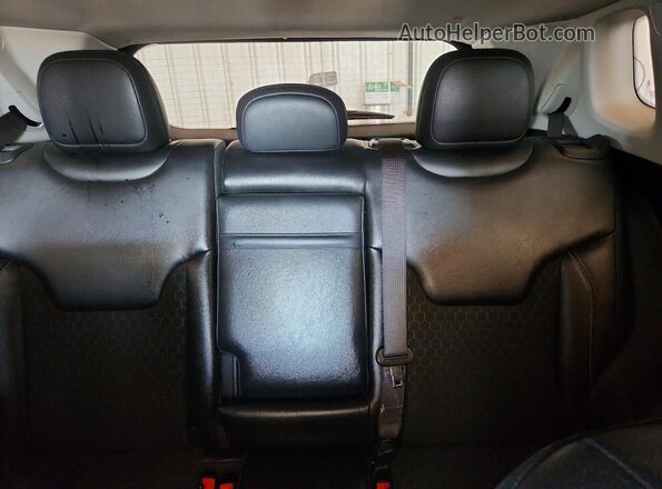 3C4NJDBB2JT434756 2018 JEEP COMPASS Blue Вид задніх сидінь