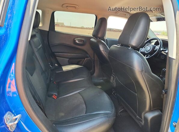 3C4NJDBB2KT622890 2019 JEEP COMPASS Blue Vista interior trasera