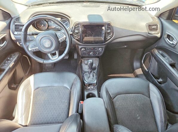 3C4NJDBB2KT622890 2019 JEEP COMPASS Blue Vista del salpicadero
