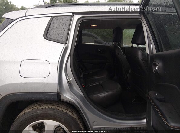 3C4NJDBB2LT209692 2020 JEEP COMPASS Gray VIN կոդի պիտակի տեսք