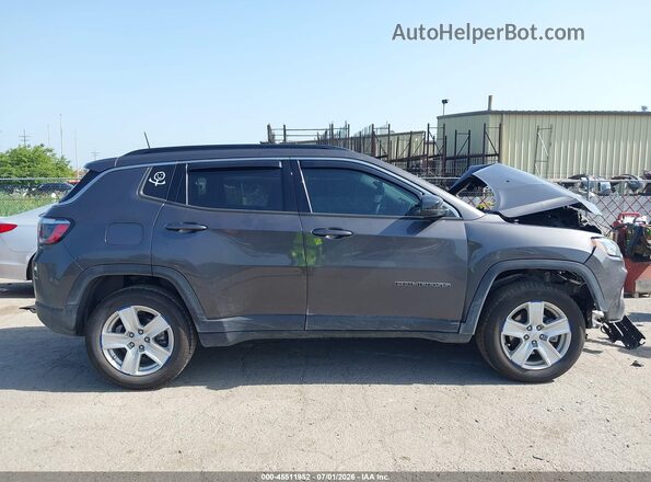 3C4NJDBB2NT152882 2022 JEEP COMPASS Gray Вид задньої частини салону