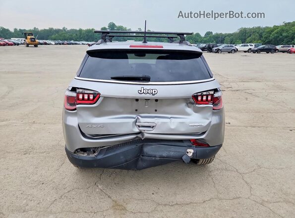 3C4NJDBB3HT651338 2017 JEEP COMPASS Silver Rear view