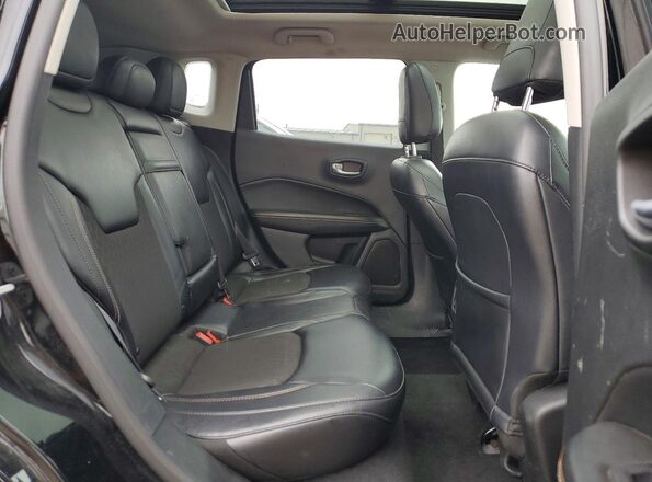 3C4NJDBB3HT681939 2017 JEEP COMPASS Black Widok wnętrza z tyłu