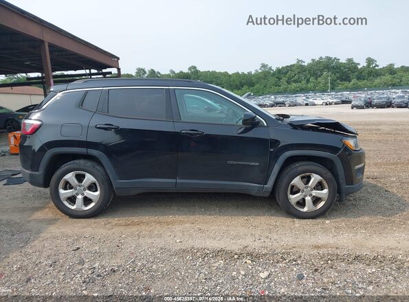 3C4NJDBB3JT270658 2018 JEEP COMPASS Black Rear interior view