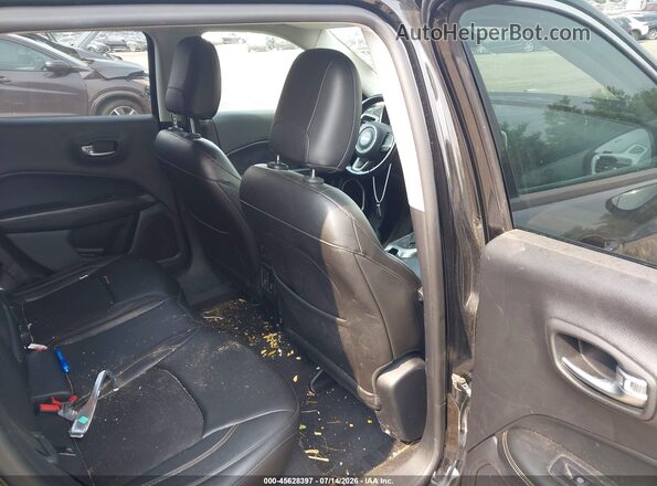 3C4NJDBB3JT270658 2018 JEEP COMPASS Black VIN sticker view