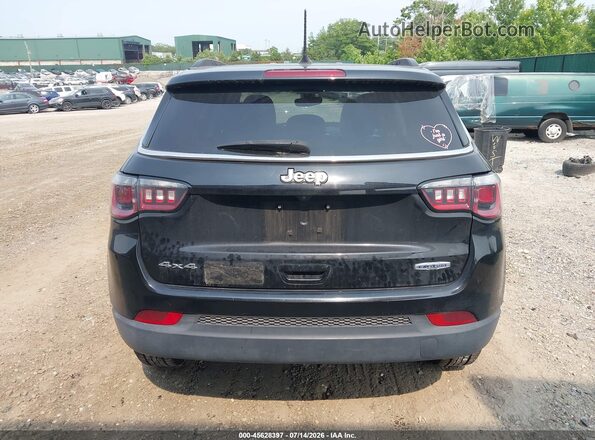 3C4NJDBB3JT270658 2018 JEEP COMPASS Black 