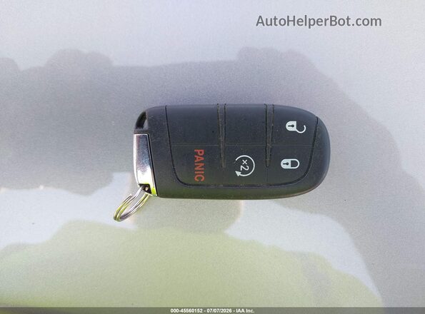 3C4NJDBB3JT350316 2018 JEEP COMPASS Silver Вид панелі приладів