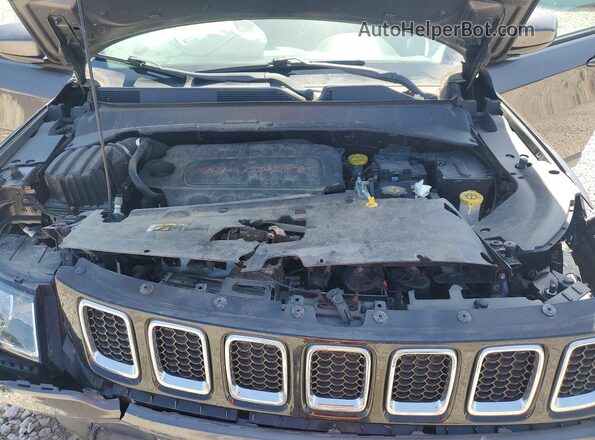 3C4NJDBB3JT360862 2018 JEEP COMPASS Gray Widok komory silnika