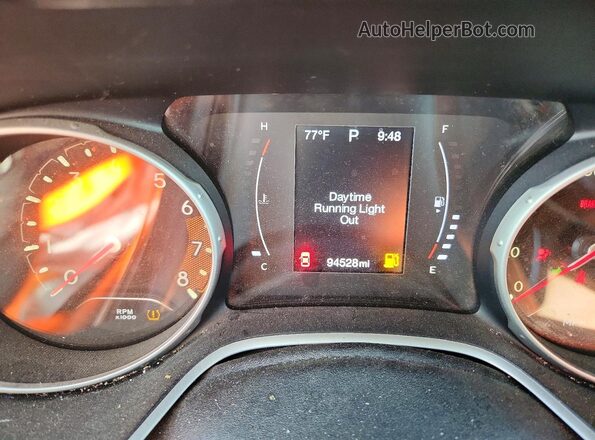3C4NJDBB3JT360862 2018 JEEP COMPASS Gray Widok zestawu wskaźników