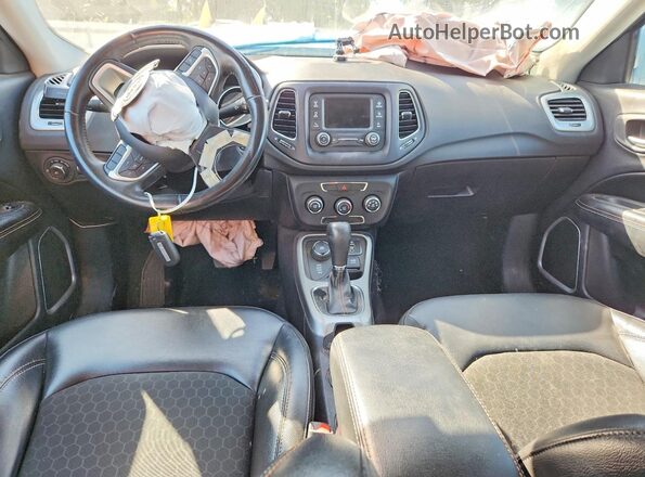 3C4NJDBB3JT360862 2018 JEEP COMPASS Gray Widok deski rozdzielczej