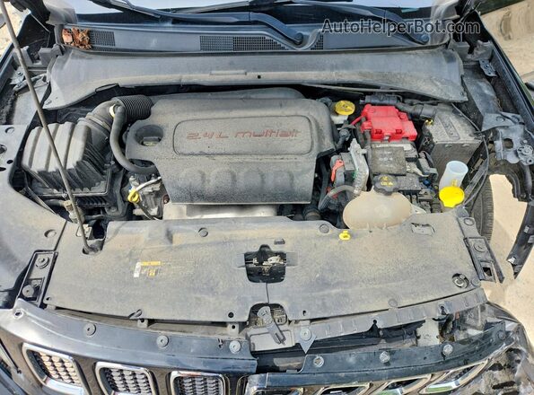 3C4NJDBB3LT217395 2020 JEEP COMPASS Black Շարժիչի բաժամունքի տեսք