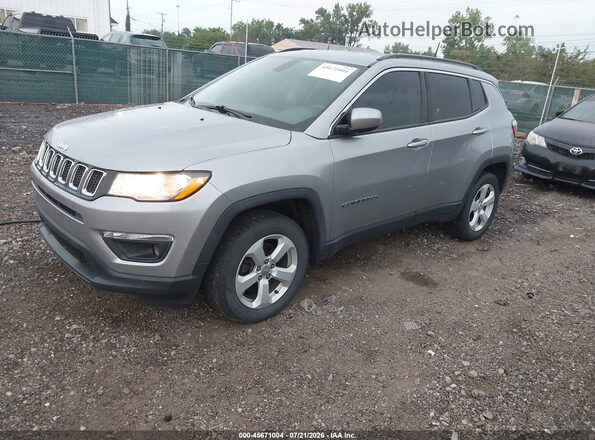 3C4NJDBB4JT150335 2018 JEEP COMPASS Gray Przód lewy