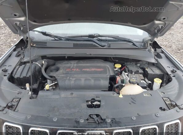 3C4NJDBB4JT150335 2018 JEEP COMPASS Gray Widok z tyłu