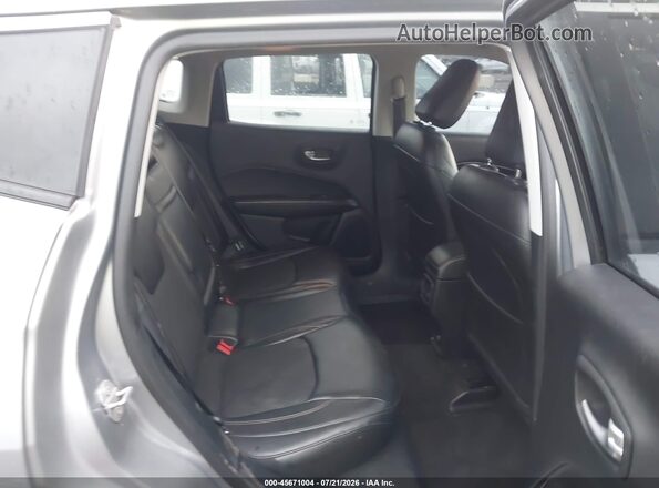 3C4NJDBB4JT150335 2018 JEEP COMPASS Gray Widok naklejki z numerem VIN