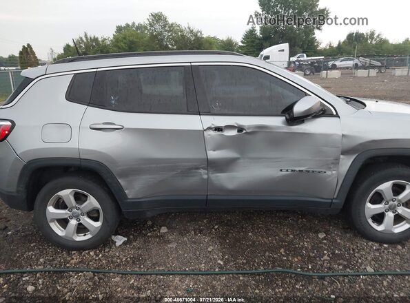 3C4NJDBB4JT150335 2018 JEEP COMPASS Gray Widok wnętrza z tyłu