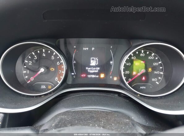 3C4NJDBB4JT178166 2018 JEEP COMPASS Красный 