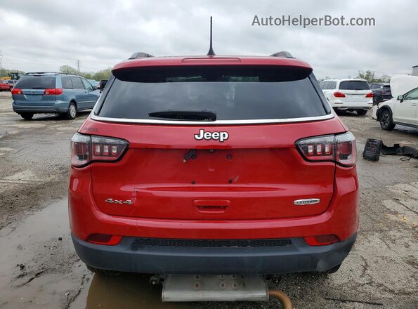 3C4NJDBB4JT313999 2018 JEEP COMPASS Red Rear view