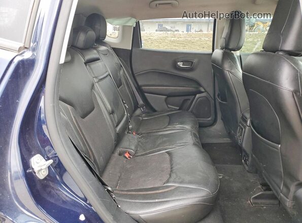 3C4NJDBB4JT316143 2018 JEEP COMPASS Blue Вид задньої частини салону