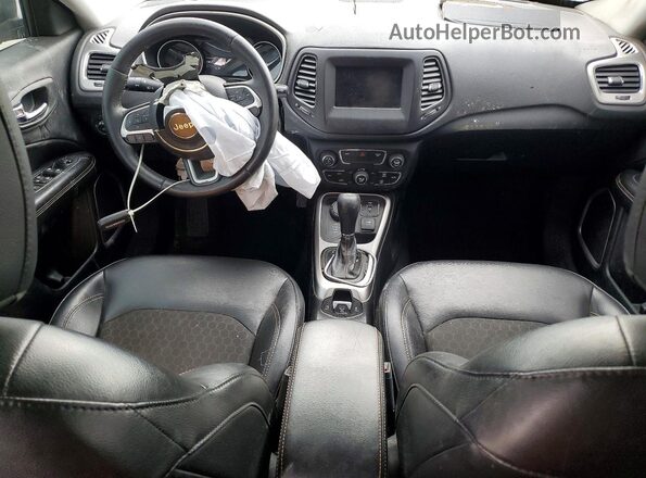 3C4NJDBB4JT316143 2018 JEEP COMPASS Blue Вид панелі приладів
