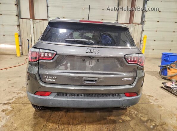 3C4NJDBB4JT457360 2018 JEEP COMPASS Серый Вид сзади