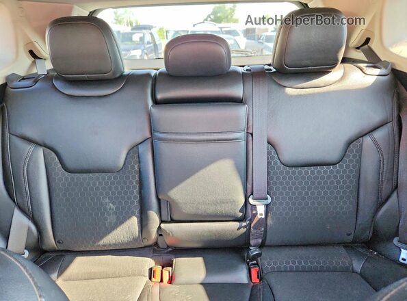 3C4NJDBB4KT761127 2019 JEEP COMPASS Red Vista de los asientos traseros