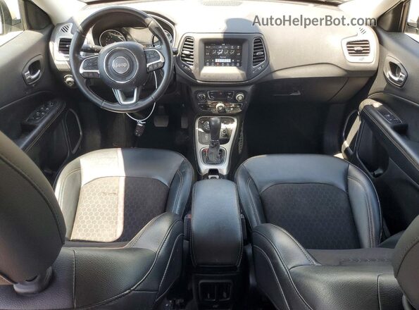 3C4NJDBB4LT251975 2020 JEEP COMPASS White Widok deski rozdzielczej