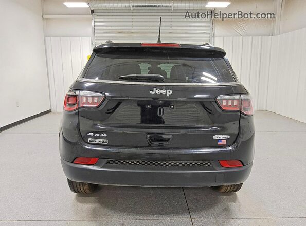 3C4NJDBB4MT579849 2021 JEEP COMPASS Black Հետևի տեսք