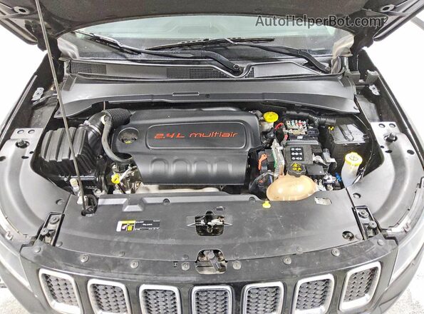 3C4NJDBB4MT579849 2021 JEEP COMPASS Black Շարժիչի բաժամունքի տեսք