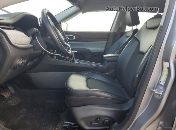 3C4NJDBB4NT223533 2022 JEEP COMPASS Серебряный Вид салона спереди