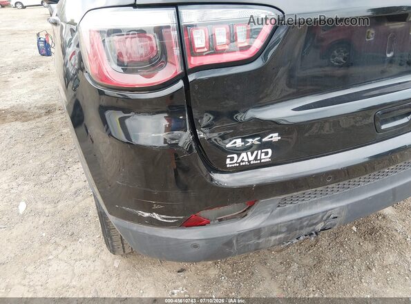 3C4NJDBB5HT693168 2017 JEEP COMPASS Черный Вид спереди