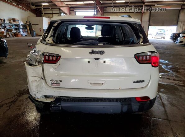 3C4NJDBB5JT192660 2018 JEEP COMPASS White Rear view