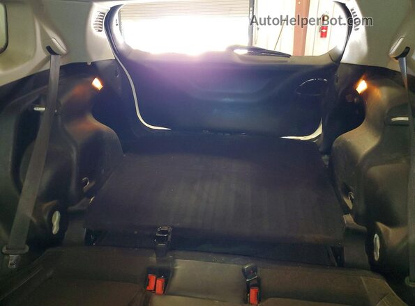 3C4NJDBB5JT192660 2018 JEEP COMPASS White Rear seats view