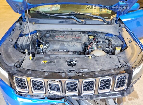 3C4NJDBB5JT359843 2018 JEEP COMPASS Blue Engine compartment view