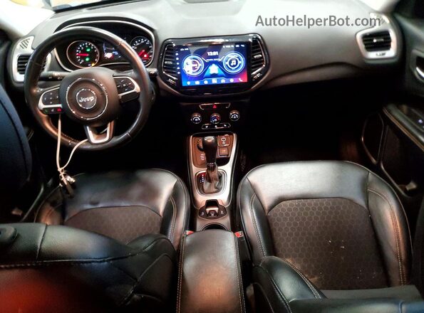 3C4NJDBB5JT478895 2018 JEEP COMPASS White Вид панелі приладів