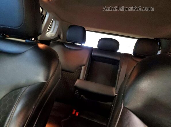 3C4NJDBB5JT478895 2018 JEEP COMPASS White Вид задніх сидінь