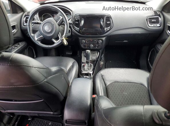 3C4NJDBB5KT593045 2019 JEEP COMPASS Silver Dashboard view