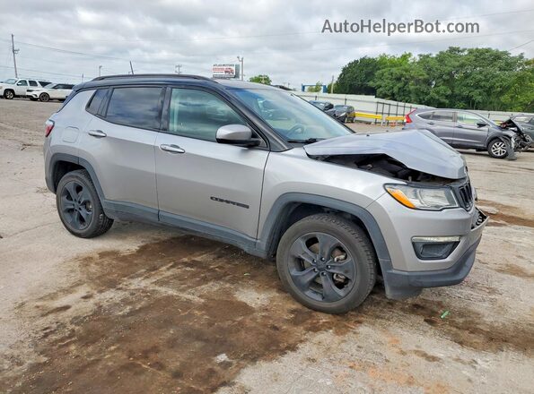 3C4NJDBB5KT593045 2019 JEEP COMPASS Silver Front right