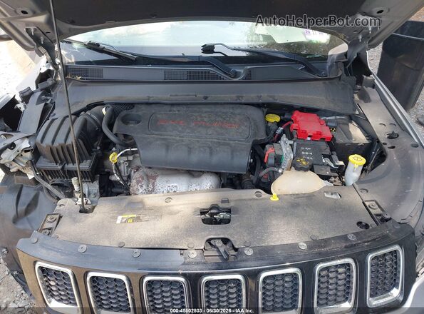 3C4NJDBB5LT129819 2020 JEEP COMPASS Серебряный Вид сзади