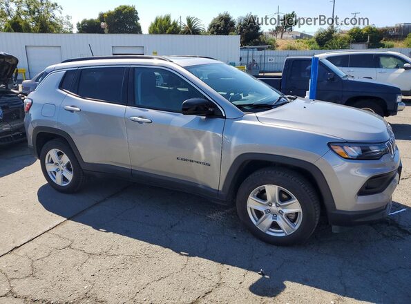 3C4NJDBB5NT128379 2022 JEEP COMPASS Silver Передня права чверть