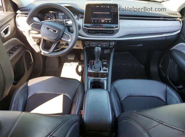 3C4NJDBB5NT128379 2022 JEEP COMPASS Silver Вид панелі приладів